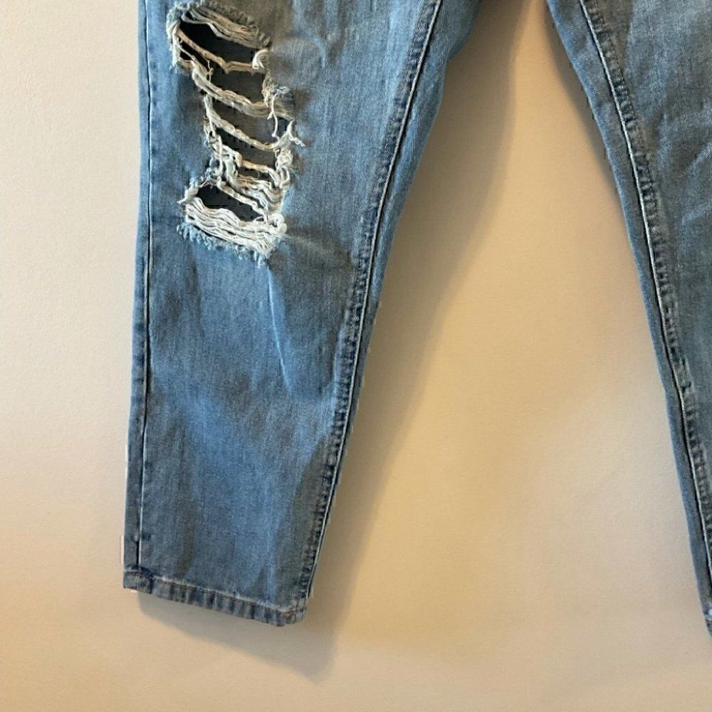 High- Rise Distressed Mom Jeans - Picture 6 of 13